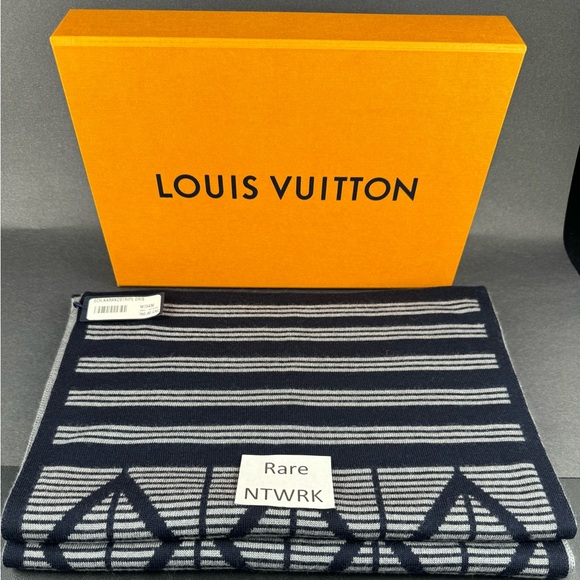 Louis Vuitton Navy/Gray Wool Scarf M73436 - Picture 4 of 5